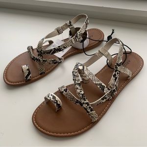 Arizona Jean Co faux leather snake print sandles